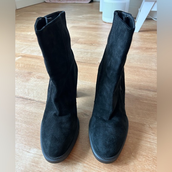 NWOT Aquatalia Black Ilenia Suede Ankle Boots - Picture 9 of 9